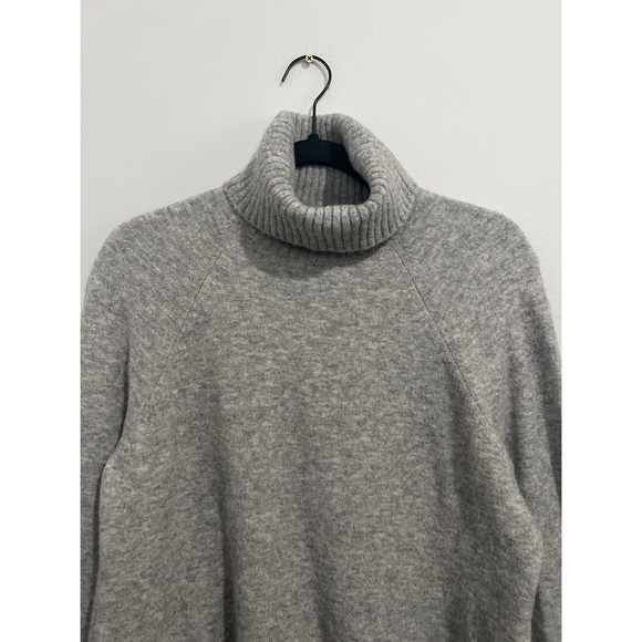 J.Crew Turtleneck Sweater in Supersoft Yarn Women’s Small Gray Wool AF023 - Picture 5 of 13
